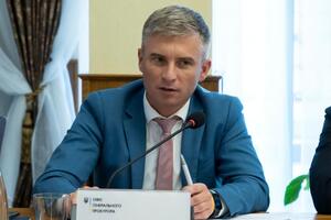 На думку Новікова, причетні до призначення Вітренка на пост голови "Нафтогазу" "трошки не додивилися" норму закону "Про запобігання корупції" та Конвенцію ООН проти корупції