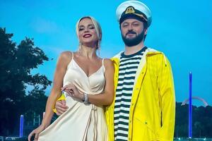 Лилия Ребрик и Dzidzio утром 20 июля на речке Днепр