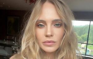 Глюк'oZa: Коли таке серйозне обличчя в басейні – це означає, що ти у відпустці, але скоро виїжджати