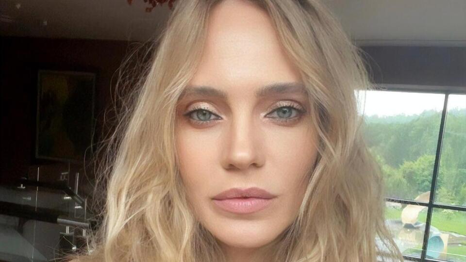 Глюк'oZa: Когда такое серьезное лицо в бассейне --- это значит, что ты в отпуске, но скоро выезжать