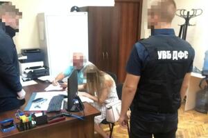 Главному государственному инспектору таможенного поста прокуратура сообщила о подозрении