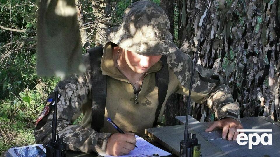 По данным штаба ООС, связи задержанного с незаконными вооруженными формированиями подтвердила проверка по базам данных