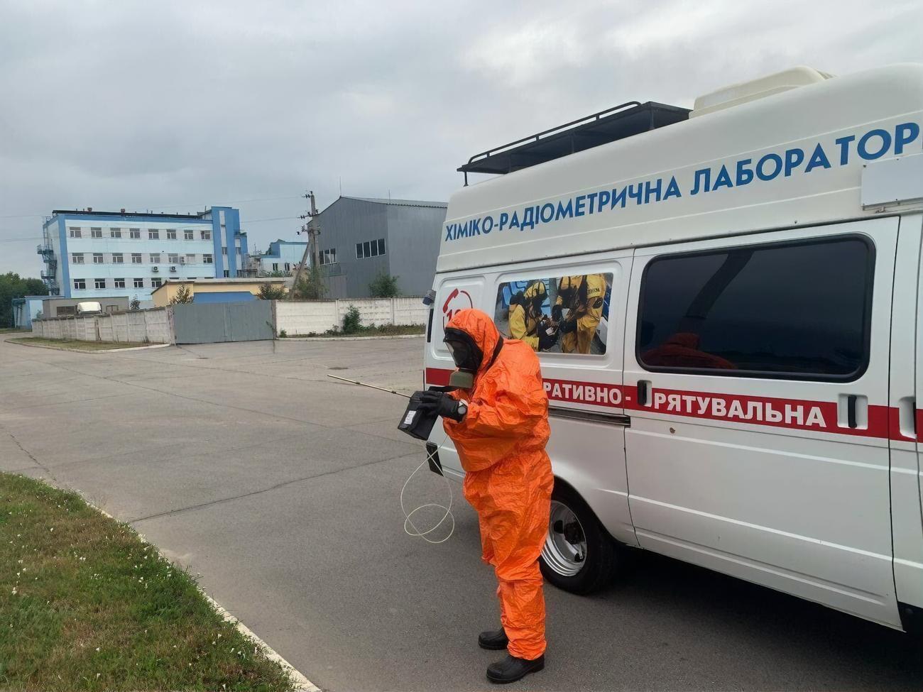 Главный санврач Ровенской области заявил, что жителям нужно закрыть окна и не выходить на улицу