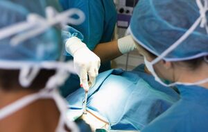 Пятилетний мальчик провел с магнитами внутри 17 дней