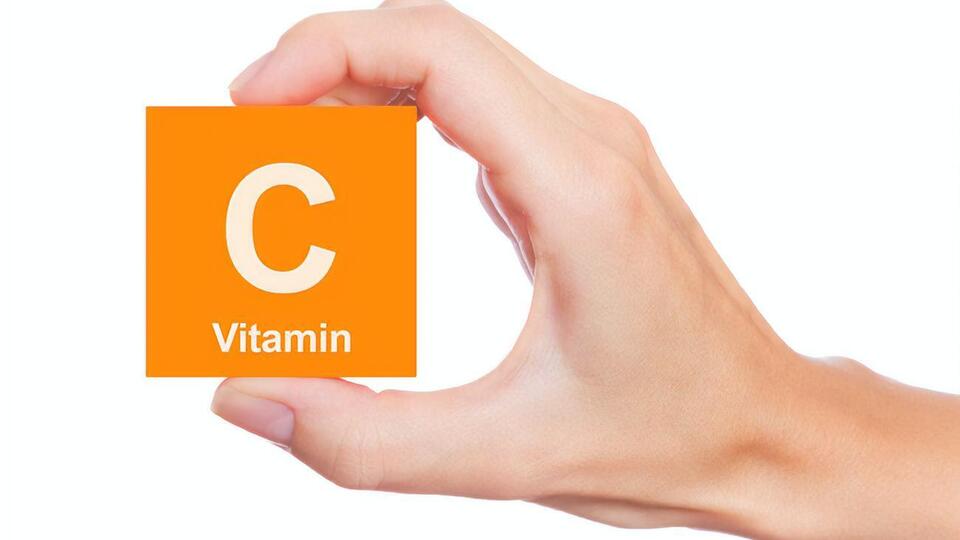 Вітамін С легко засвоюється організмом, але може спричинити побічні реакції