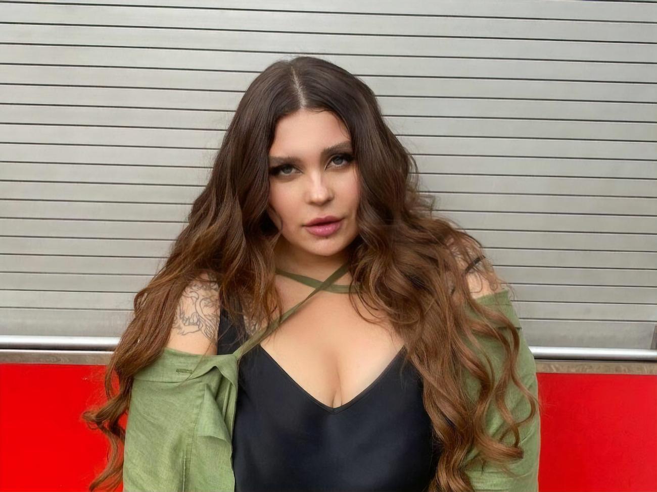 Зарицкая:&nbsp;Я&nbsp;тот человек, который любит собирать вокруг себя самых близких, мне хочется, чтобы они были рядом