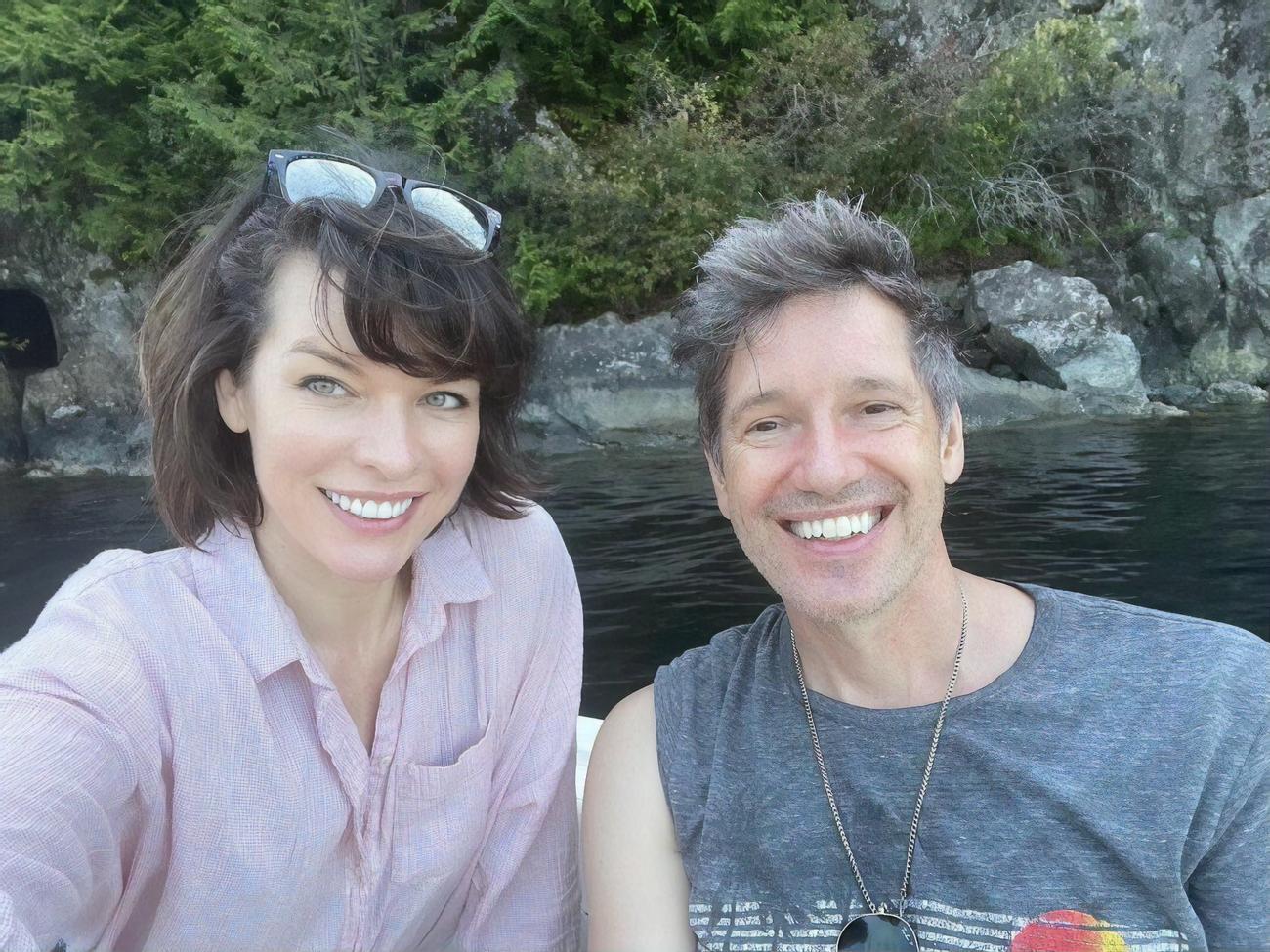 Йовович і Андерсон виховують трьох доньок