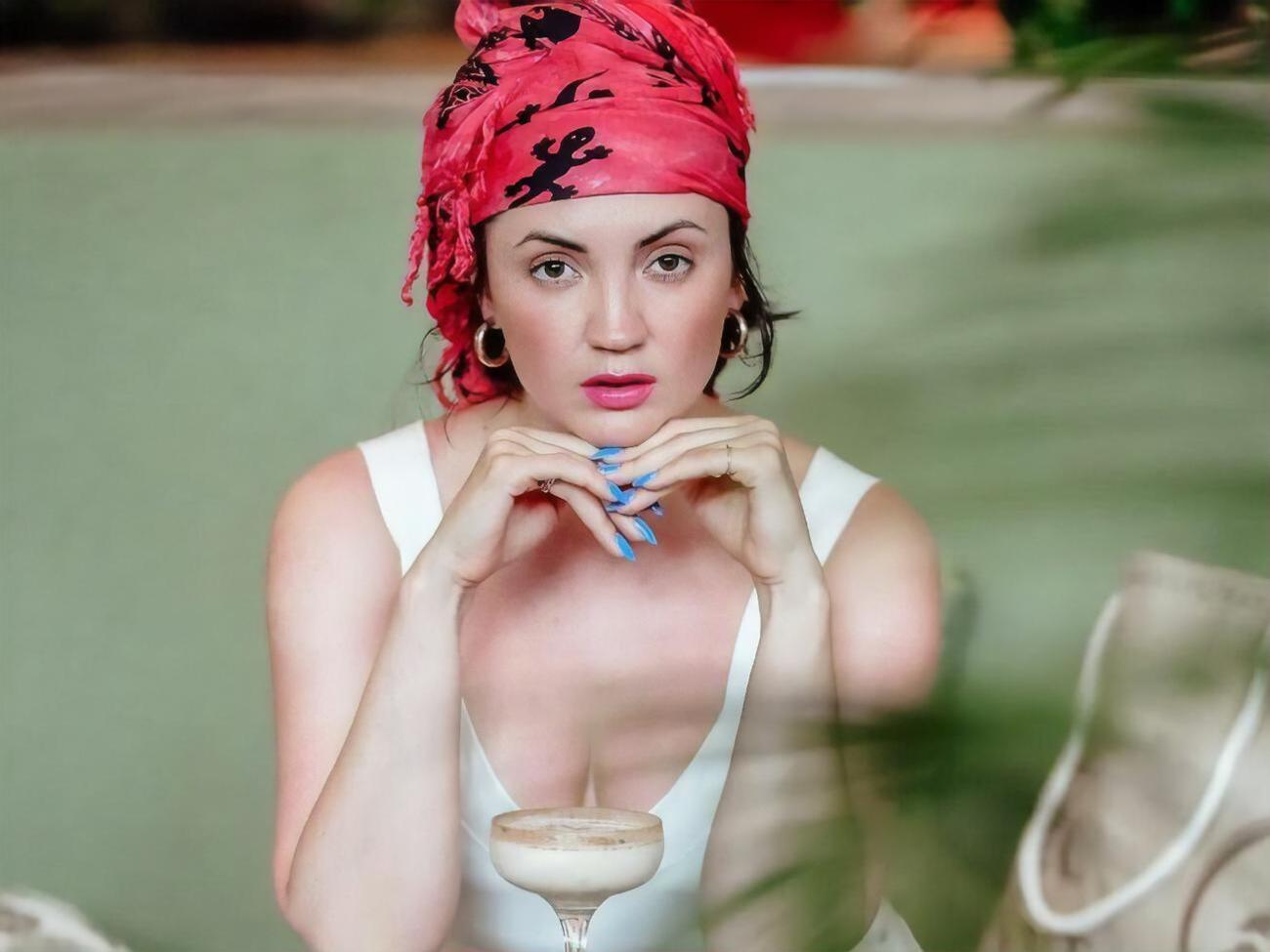 Цибульська 2007 року стала переможницею "Фабрики зірок" на "Новому каналі"