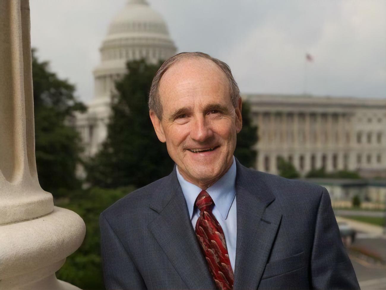 Ни один член Конгресса США не поддерживает достройку "Северного потока&nbsp;&ndash; 2", отметил Риш