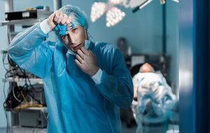 По данным Госстата, за первые пять месяцев года от вызванных COVID-19 осложнений умерло около 34 тыс. украинцев