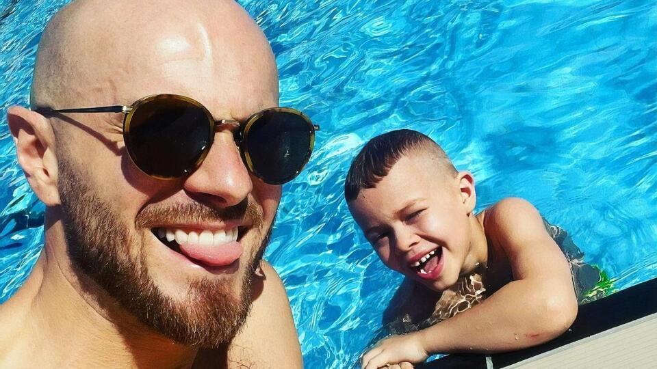 Свой 39-й день рождения Влад Яма встретил на Крите с женой и сыном Лионом