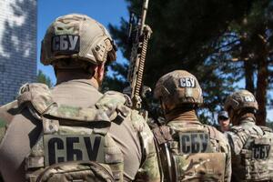 Оперативники СБУ провели обшук у підозрюваних