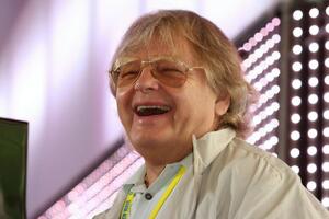 Антонов о своей операции: Сейчас прихожу в себя