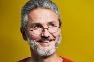 Чинній владі час повертатись у пісочницю серіалів. Відповідальність за Україну мають брати дорослі. Поки цього не зробив Путін