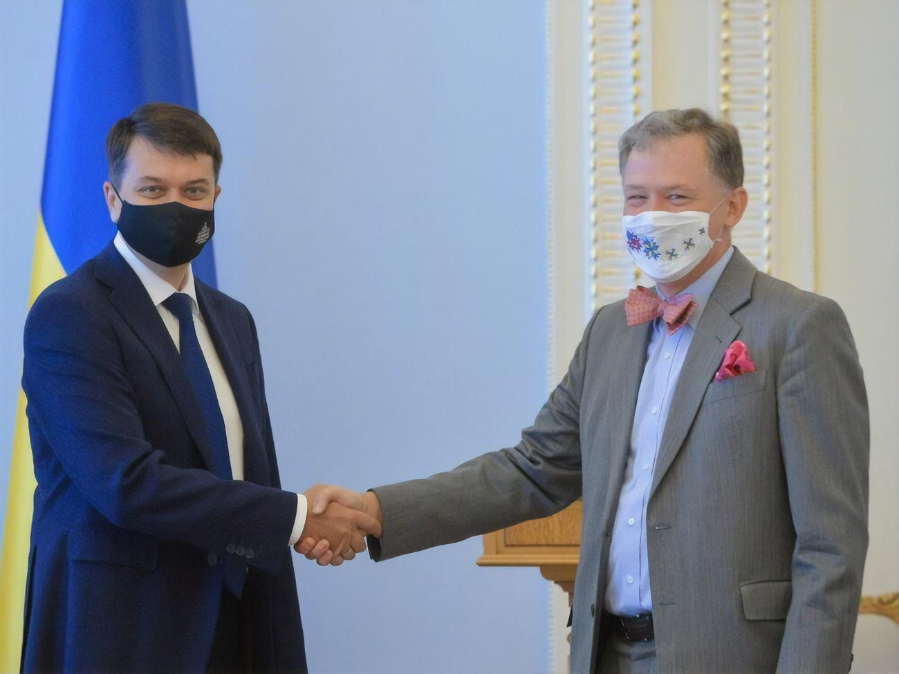 Разумков встретился с Кентом