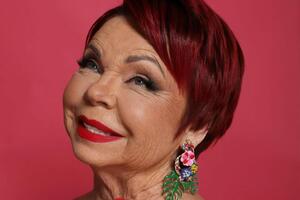 Людмила Поривай прилетіла до Києва зі США, де давно живе