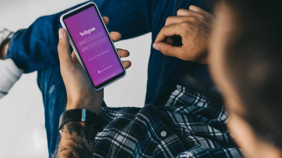 Львівський школяр створив сторінку в Instagram, де публікував меми на вчителів
