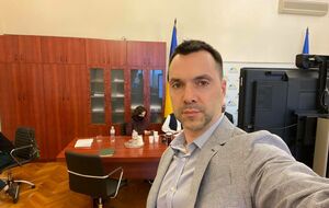 Арестович о заседаниях ТКГ: Думаю, в ближайшее время все останется в режиме видеоконференции