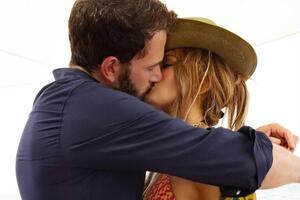 Поцелуй Аффлека и Лопес, первое официальное подтверждение возобновления их романа