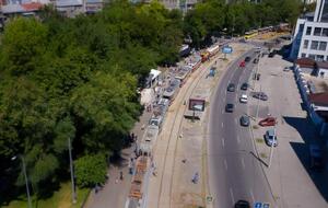 По Харькову проехала колонна из трамваев разных лет выпуска