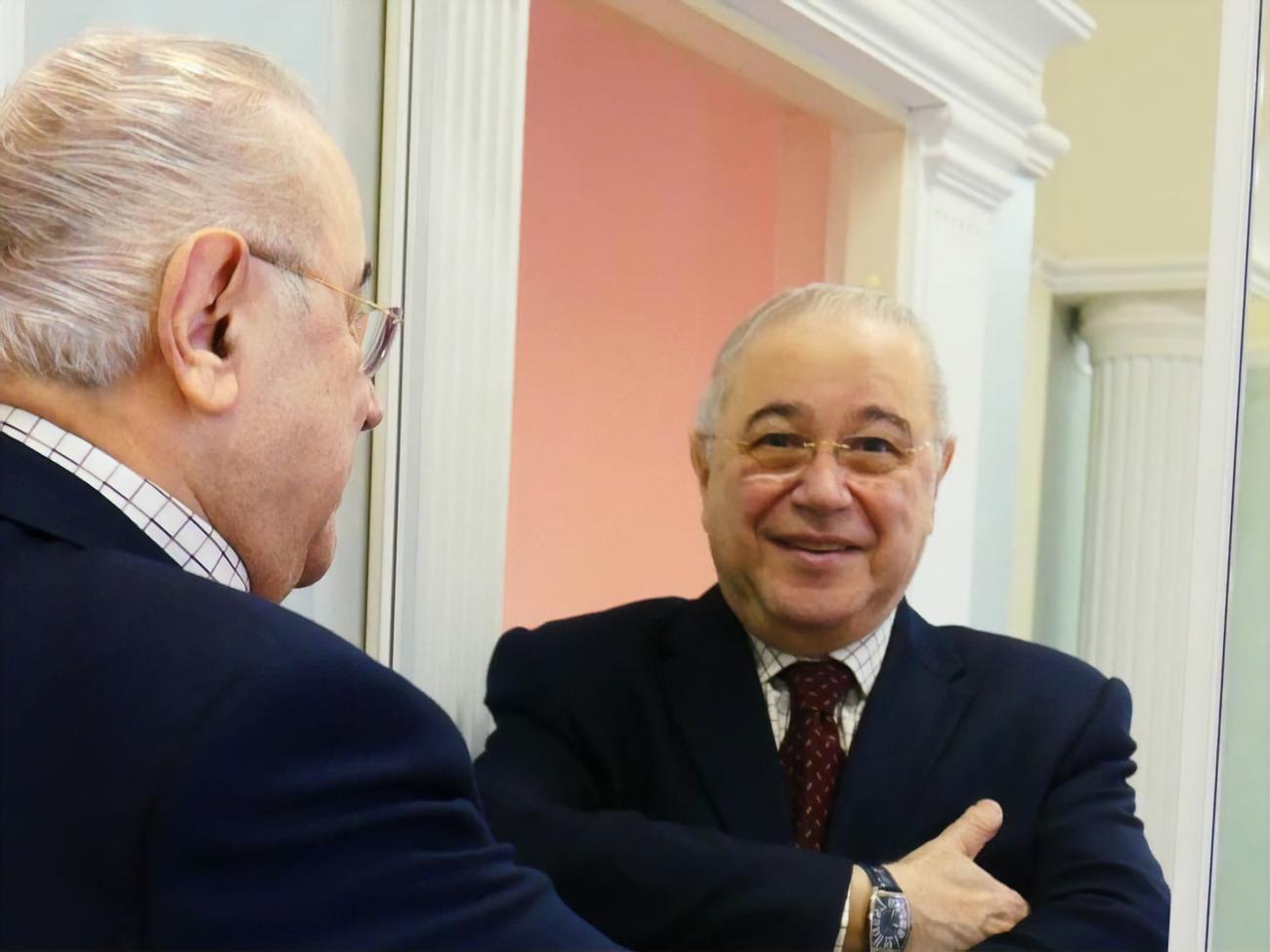 Петросян и его жена сделали обе прививки от коронавируса