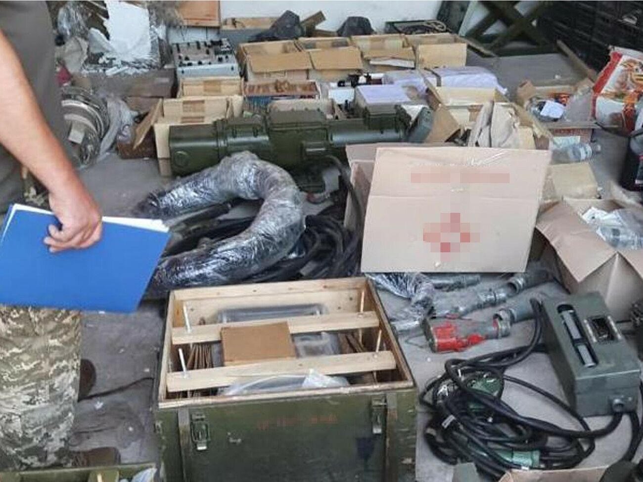 Вилучену під час обшуків комплектацію скерували на експертизу