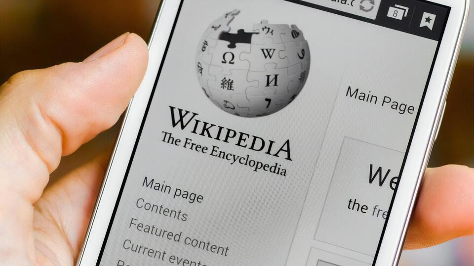 "Вікіпедія" офіційно відкрилася 15 січня 2001 року