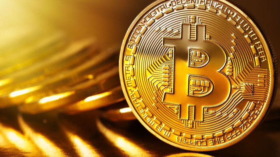 Станом на 16.45 за Києвом вартість одного біткоіна становить $38 317