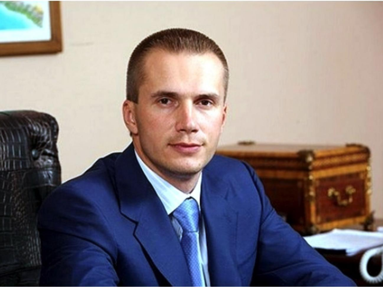 Александр Янукович настаивает на немедленном закрытии дела или передаче его в суд