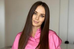 Останні кілька днів Мішина посилено практикує розмовну українську