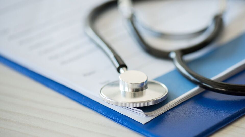 Девочка, которой диагностировали столбняк, находится в медикаментозном сне с середины июля