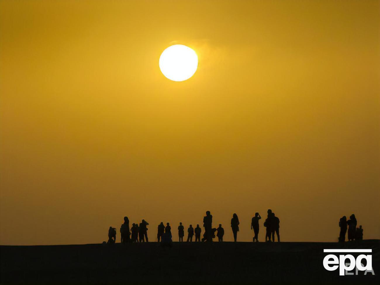 Китай часто сталкивался с песчаными бурями, так как находится недалеко от пустыни Гоби