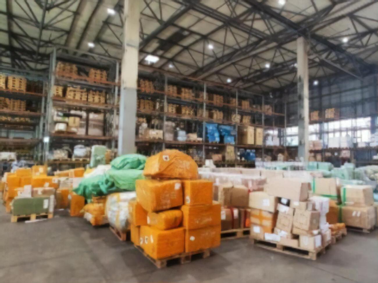 Один из почтовых перевозчиков завозил подакцизные товары под видом простых почтовых перевозок, говорят в ГБР