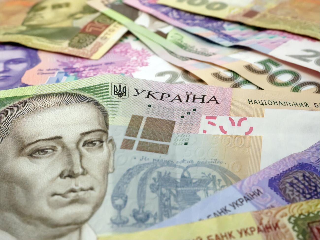Щодо долара гривня подорожчала на вісім копійок