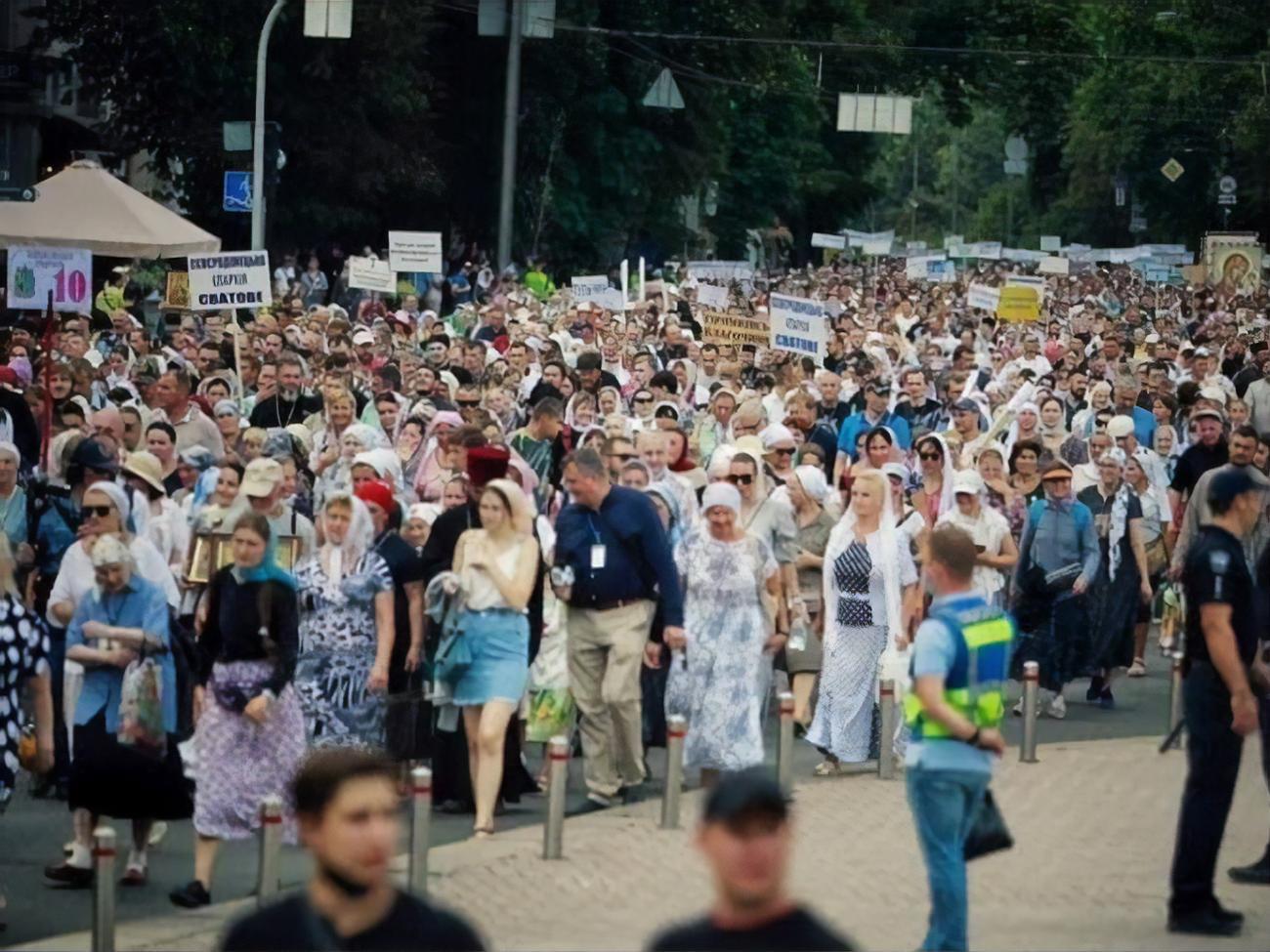 УПЦ МП 27 июля организовала в Киеве&nbsp;крестный ход к Свято-Успенской Киево-Печерской лавре