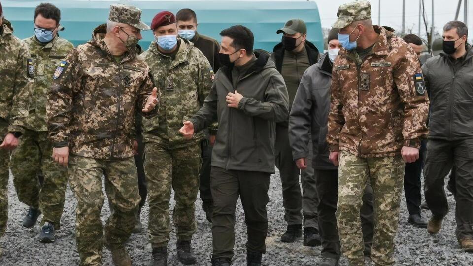 Зеленський змінив майже все військове начальство в Україні