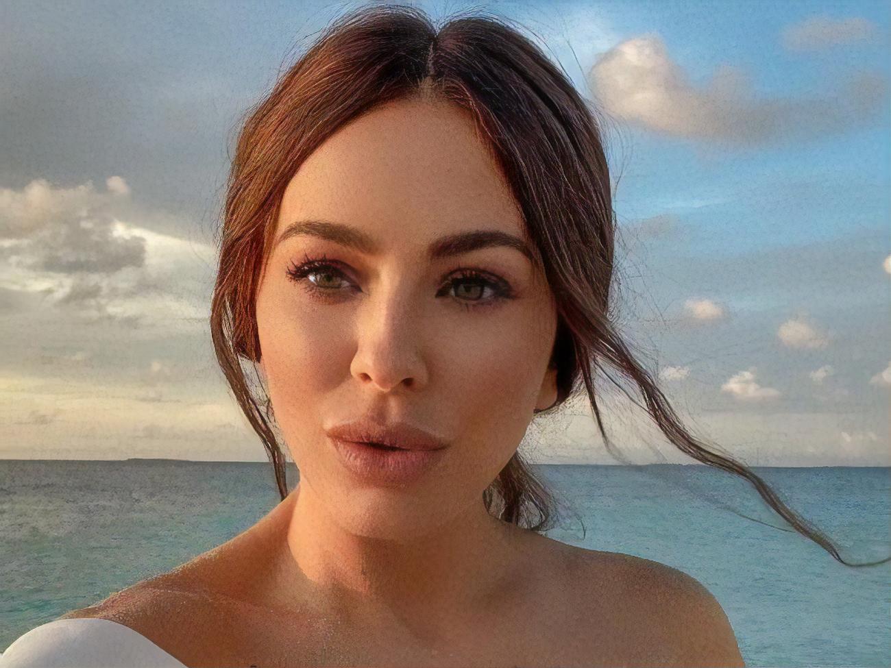 Ани Лорак:&nbsp;Время подумать, время загрузить новую программу. Впереди много сюрпризов