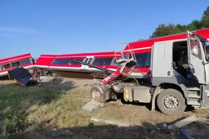 В результате столкновения пострадали восемь человек