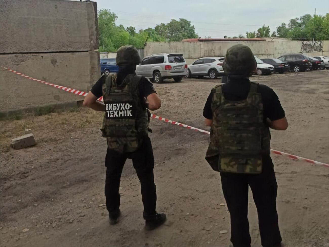Под автомобилем первого заместителя регионального управления СБУ нашли подозрительный предмет