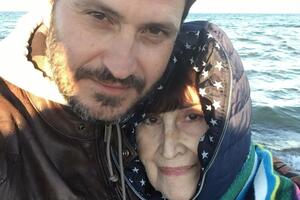 Ахтем Сеитаблаев с мамой Субие Налбандовой