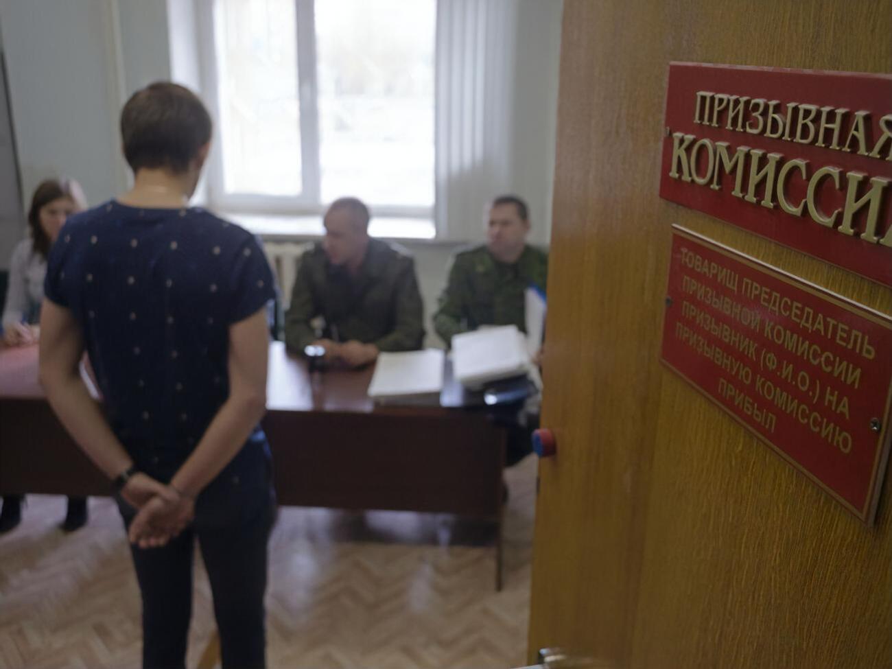2015 року жителів анексованого Криму вперше призвали на службу в російську армію