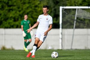 В июне истек срок действия контракта Иванисени с луганской "Зарей"