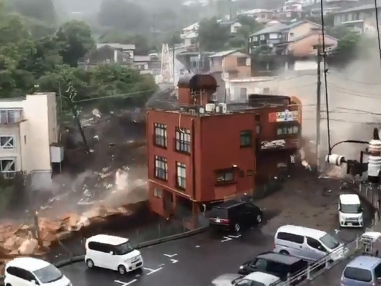 Известно о двух погибших в результате схода оползня