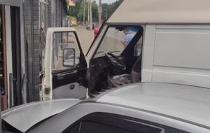 Травми дістало двоє пасажирів маршрутки "Газель"