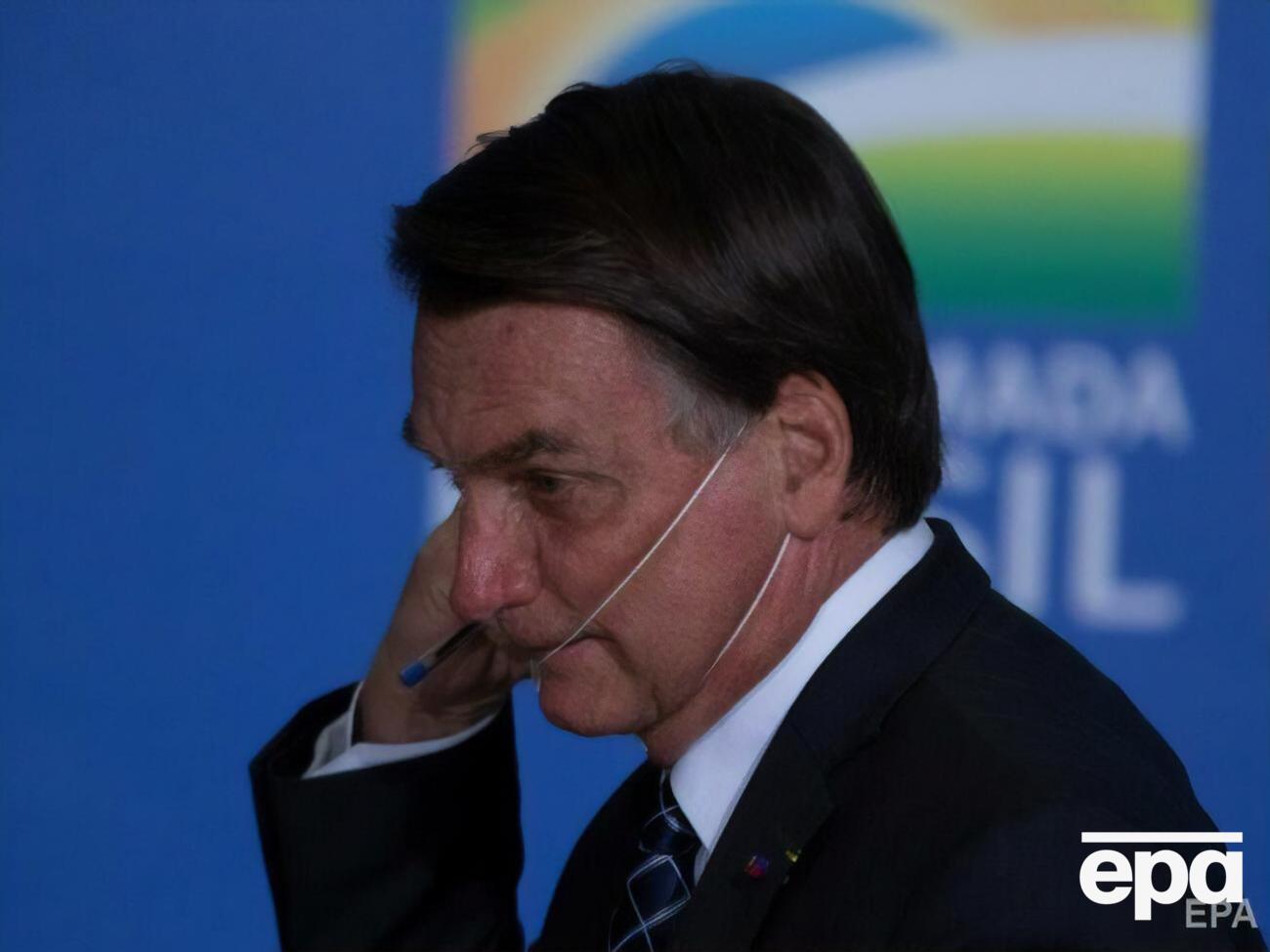 Болсонару обвиняют в закупке вакцины по завышенной цене