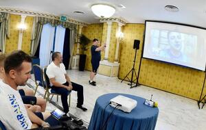 Зеленский в течение Евро 2020 несколько раз разговаривал со сборной по видеосвязи