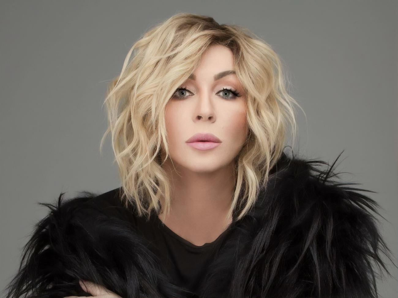 Білик народилася 1970 року в Києві