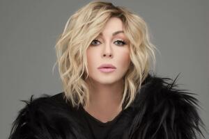 Білик народилася 1970 року в Києві