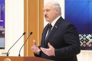 На думку Лукашенка, країни Заходу хочуть деморалізувати трудові колективи Білорусі