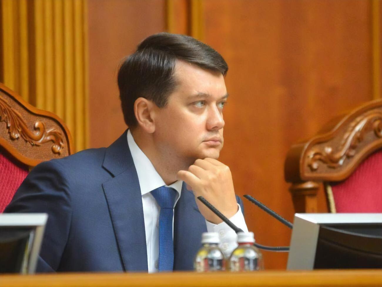 Сейчас у власти "нет определенной стратегии по поводу кадровых изменений, которые могут произойти в сентябре", сообщил Разумков